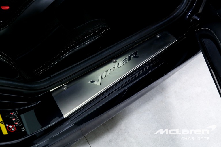 Used-2016-Dodge-Viper-SRT