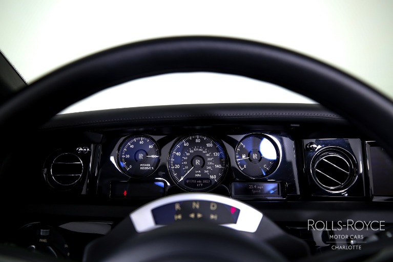 Used-2014-Rolls-Royce-Phantom-Drophead-Coupe