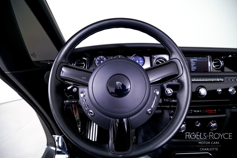 Used-2014-Rolls-Royce-Phantom-Drophead-Coupe
