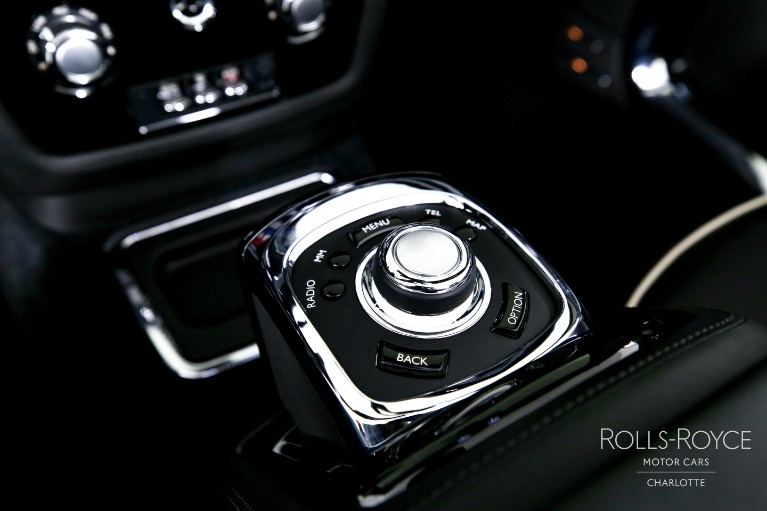 Used-2014-Rolls-Royce-Phantom-Drophead-Coupe