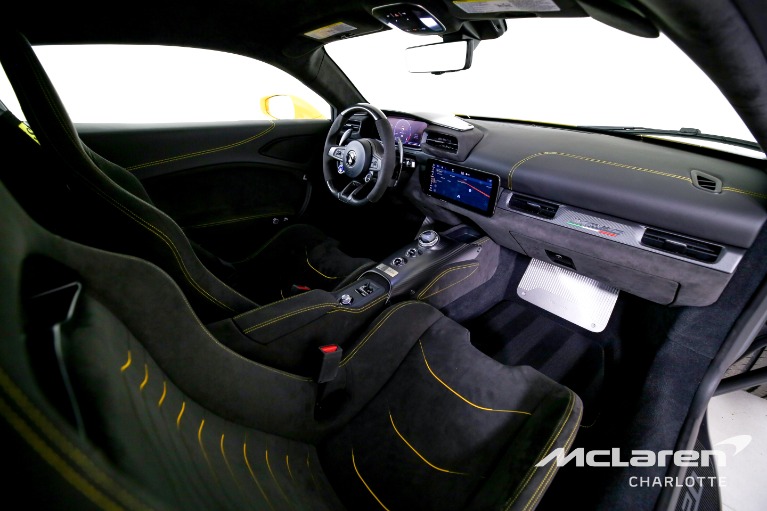 Used-2023-Maserati-MC20
