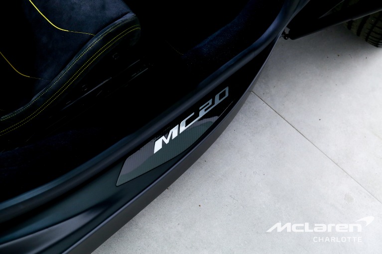 Used-2023-Maserati-MC20