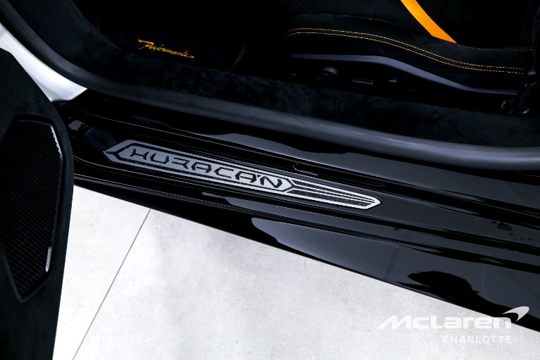 Used-2018-LAMBORGHINI-HURACAN