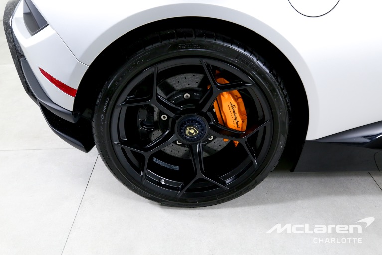 Used-2018-LAMBORGHINI-HURACAN