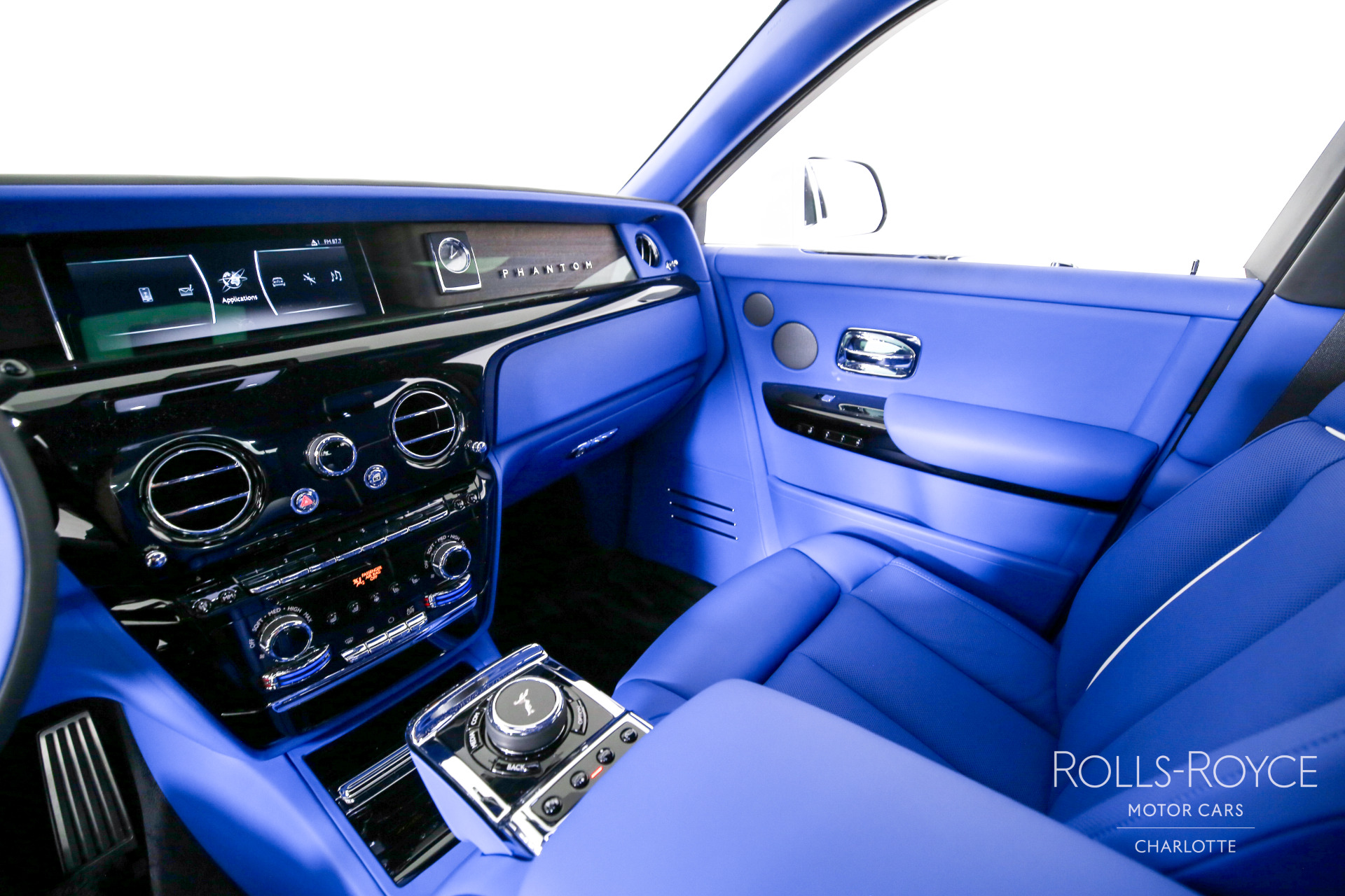 New 2024 RollsRoyce Phantom For Sale (543,550) McLaren Charlotte