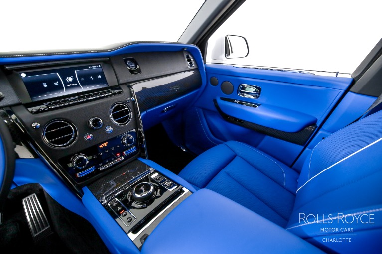 New-2024-Rolls-Royce-Black-Badge-Cullinan