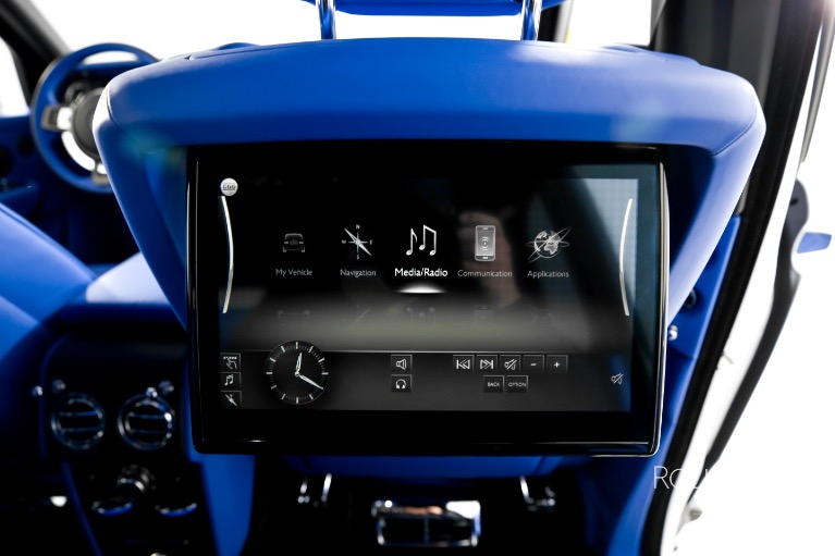 New-2024-Rolls-Royce-Black-Badge-Cullinan