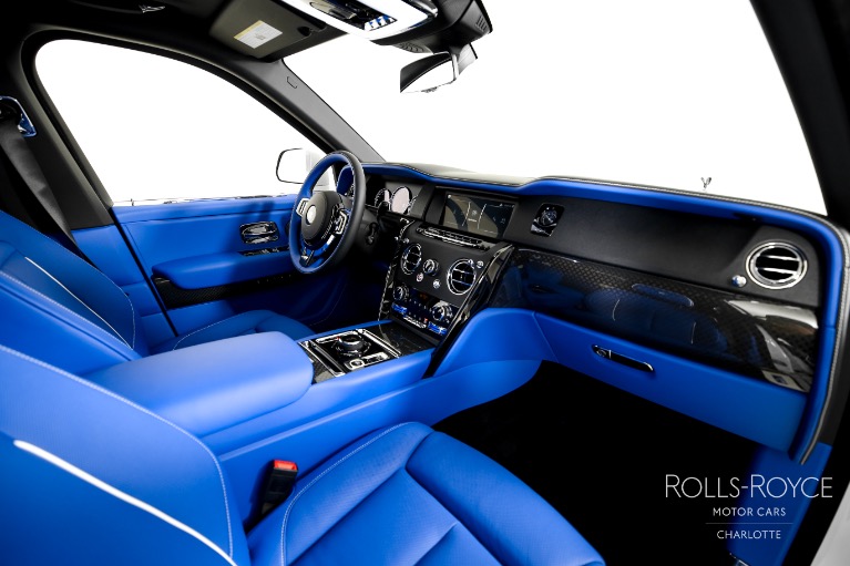 New-2024-Rolls-Royce-Black-Badge-Cullinan