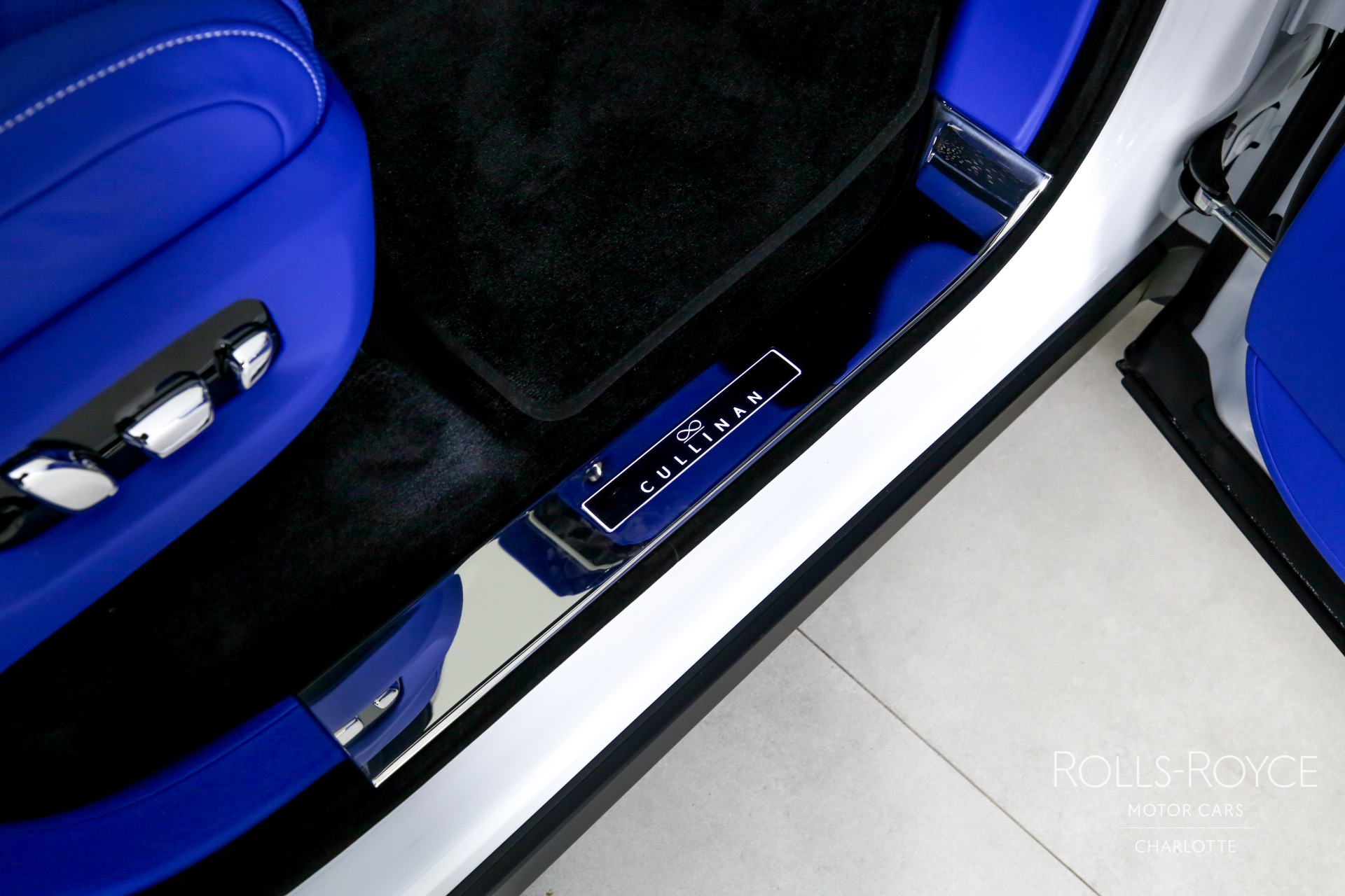 New 2024 Rolls-Royce Black Badge Cullinan | Charlotte, NC
