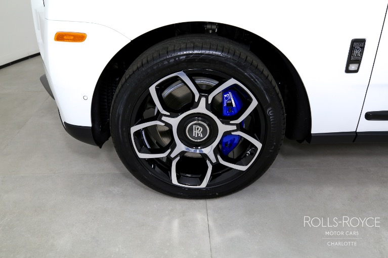 New-2024-Rolls-Royce-Black-Badge-Cullinan