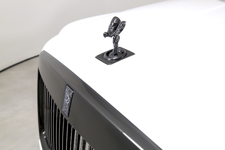 New-2024-Rolls-Royce-Black-Badge-Cullinan