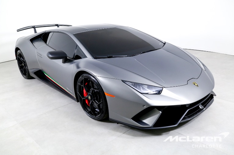 Used-2018-Lamborghini-Huracan-LP-640-4-Performante