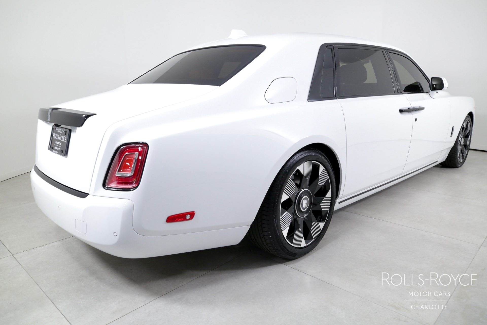 New 2024 RollsRoyce Phantom EWB For Sale (688,275) McLaren