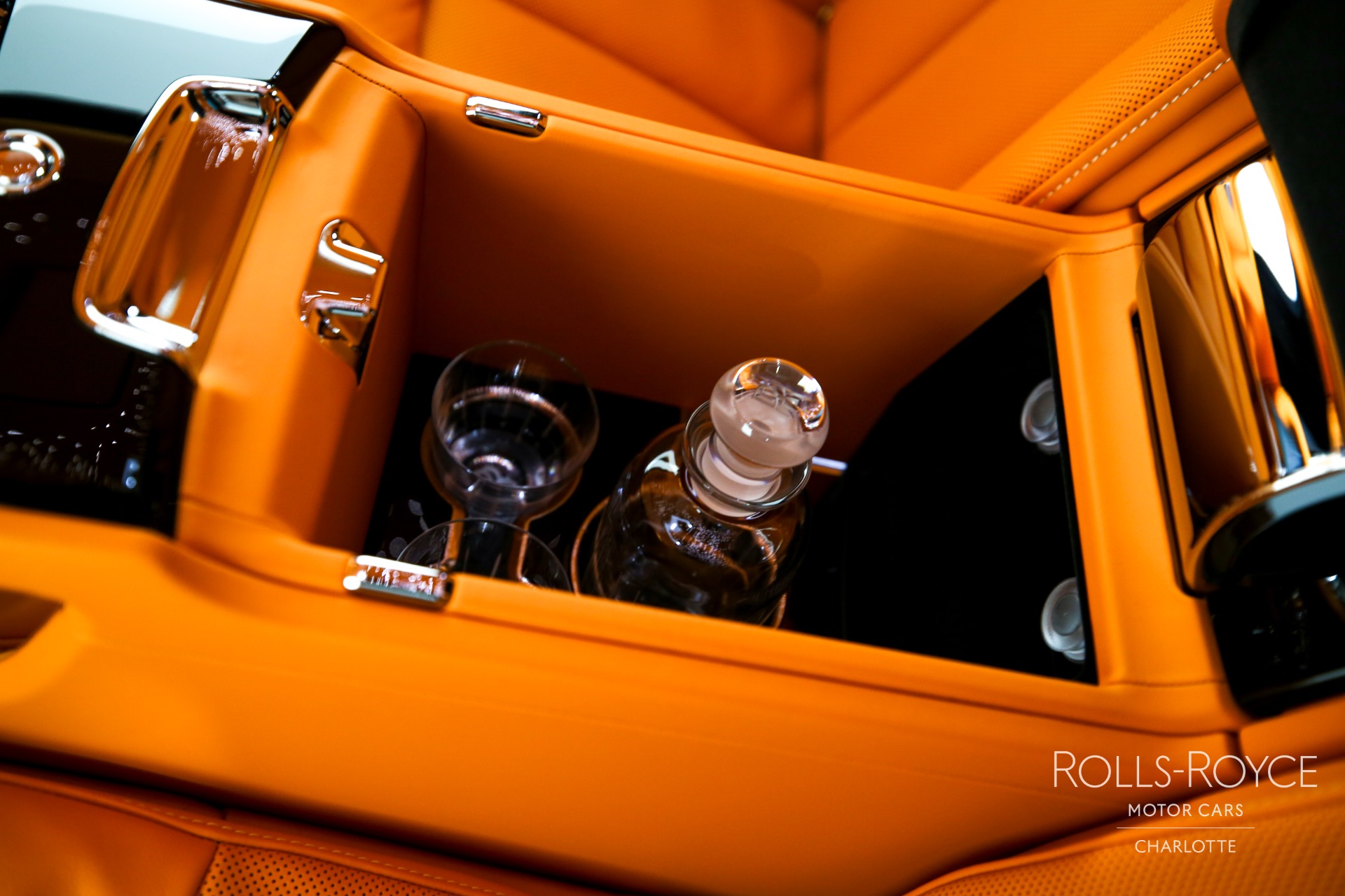 New 2024 RollsRoyce Phantom EWB For Sale (688,275) McLaren