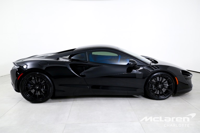 Used-2024-McLaren-Artura
