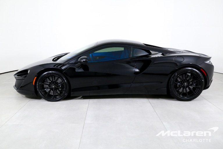 Used-2024-McLaren-Artura
