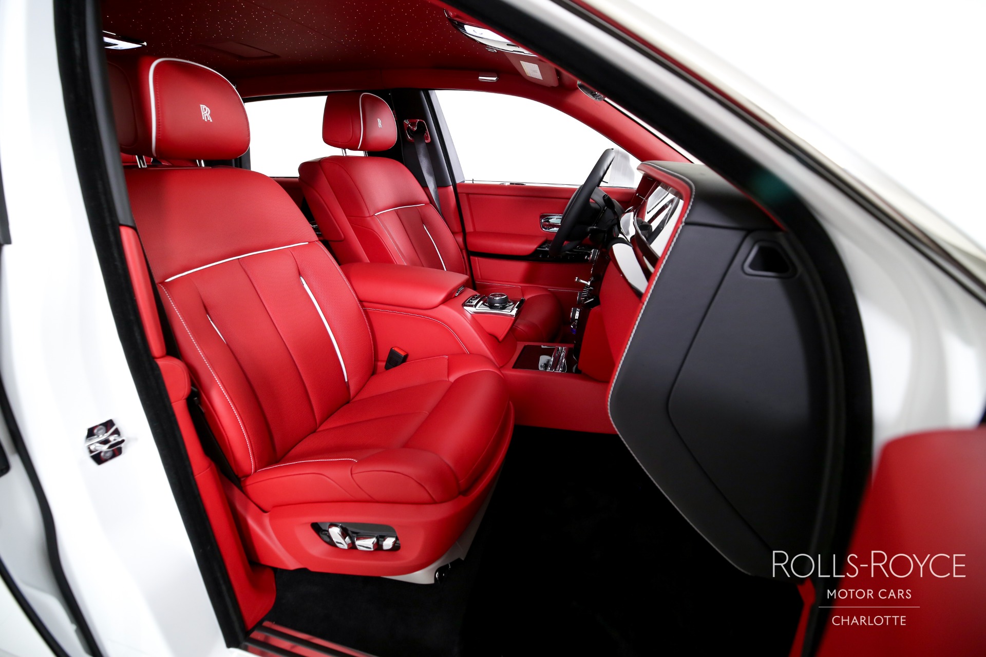 New 2024 RollsRoyce Phantom EWB For Sale (688,275) McLaren