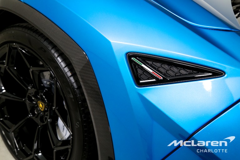 Used-2023-Lamborghini-Urus-Performante
