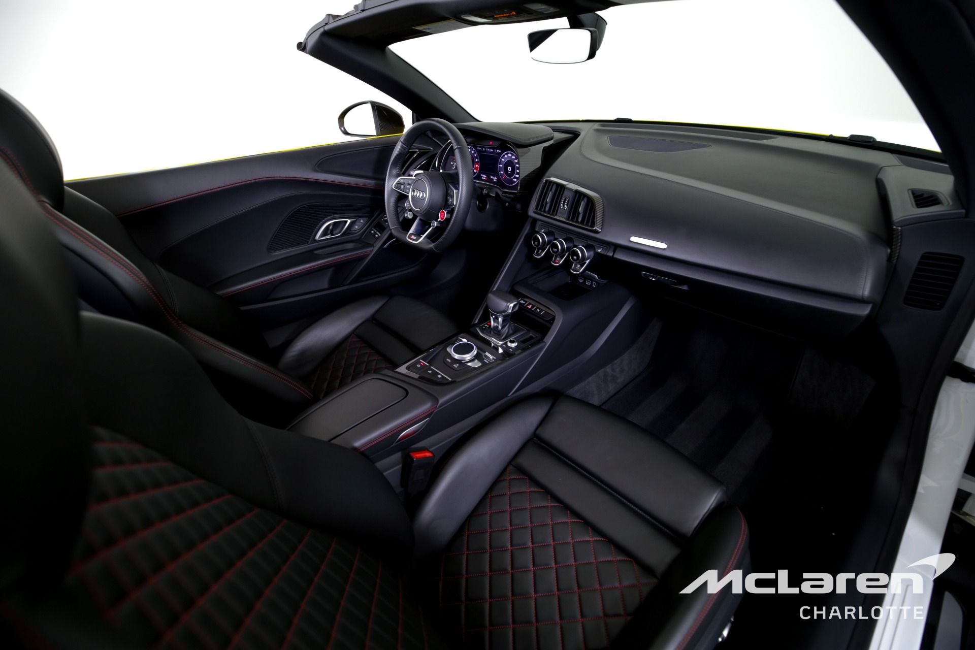 Audi R8 Spyder White Interior