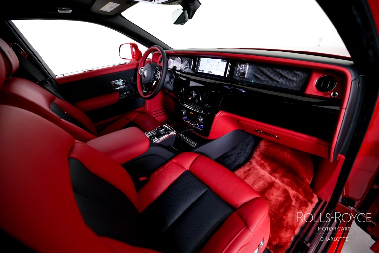 Used-2024-Rolls-Royce-Phantom-EWB