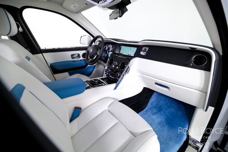 Used-2023-Rolls-Royce-Cullinan