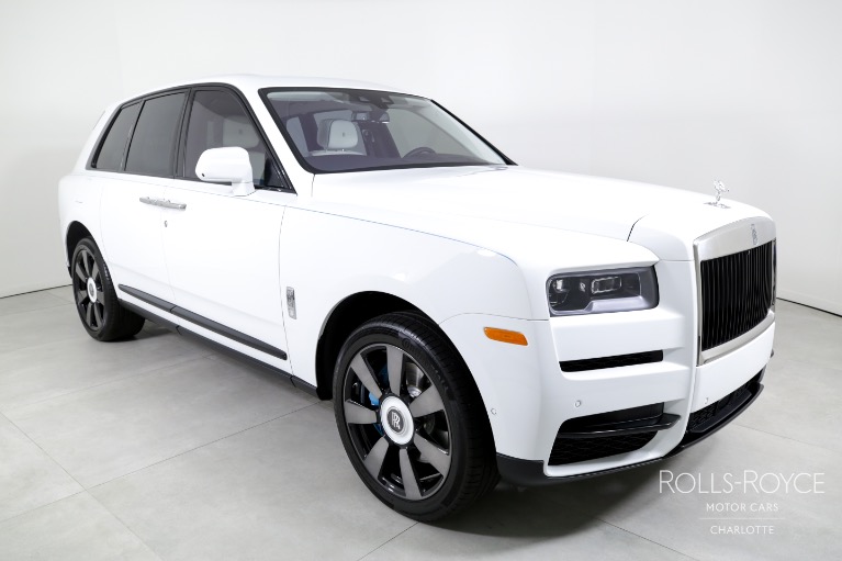 Used-2023-Rolls-Royce-Cullinan