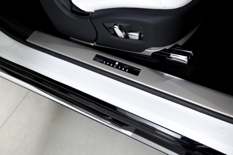 Used-2024-Rolls-Royce-Spectre
