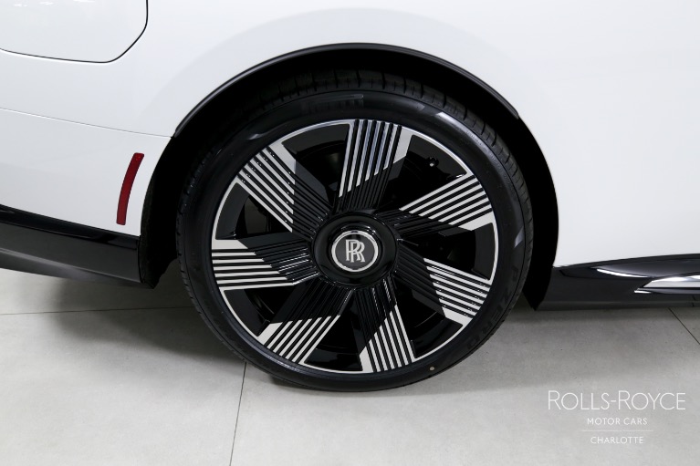 Used-2024-Rolls-Royce-Spectre