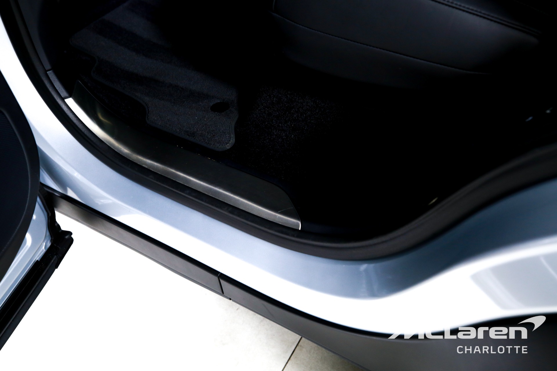 Used 2024 Land Rover Range Rover P530 SE LWB | Charlotte, NC