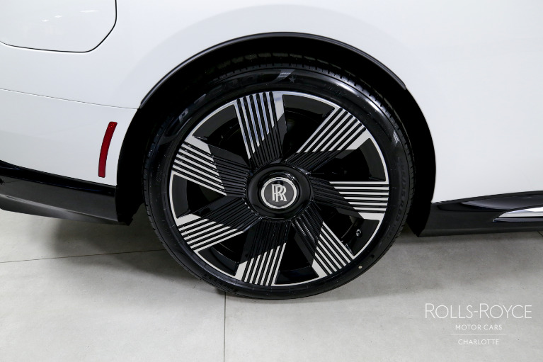 Used-2024-Rolls-Royce-Spectre