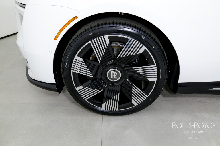 Used-2024-Rolls-Royce-Spectre