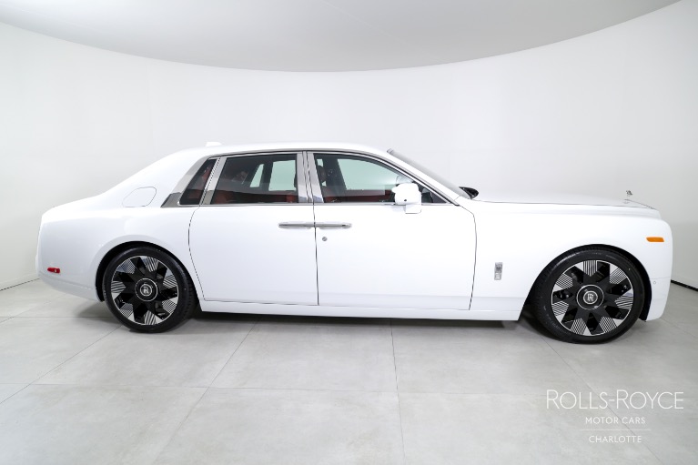 New-2024-Rolls-Royce-Phantom