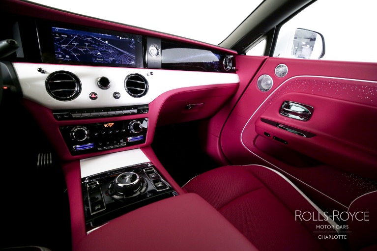 Used-2024-Rolls-Royce-Spectre