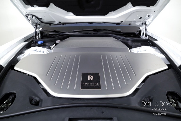 Used-2024-Rolls-Royce-Spectre