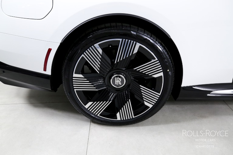 Used-2024-Rolls-Royce-Spectre