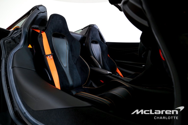 Used-2020-McLaren-720S-Spider-Performance