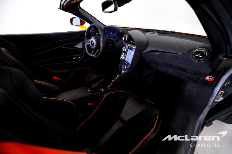Used-2020-McLaren-720S-Spider-Performance