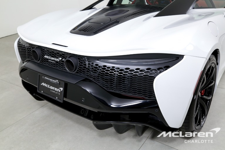 New-2023-McLaren-Artura-Performance
