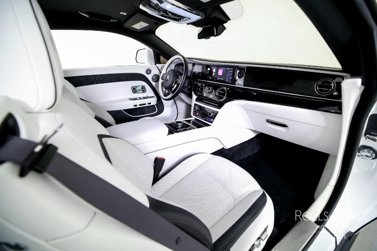 Used-2024-Rolls-Royce-Spectre