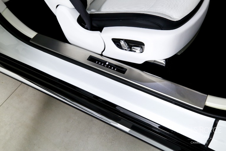 Used-2024-Rolls-Royce-Spectre