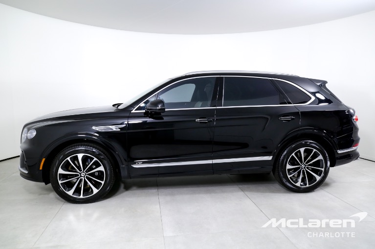 Used-2022-Bentley-Bentayga-V8