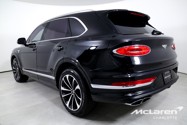 Used-2022-Bentley-Bentayga-V8