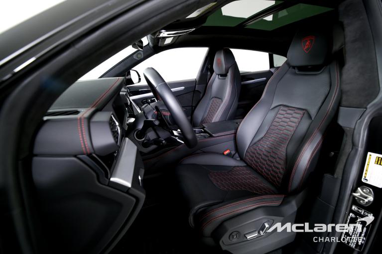 Used-2022-Lamborghini-Urus