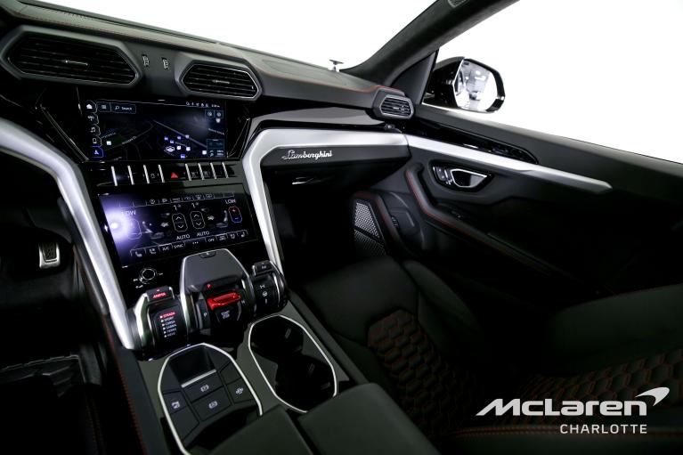 Used-2022-Lamborghini-Urus