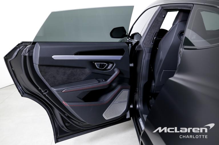 Used-2022-Lamborghini-Urus