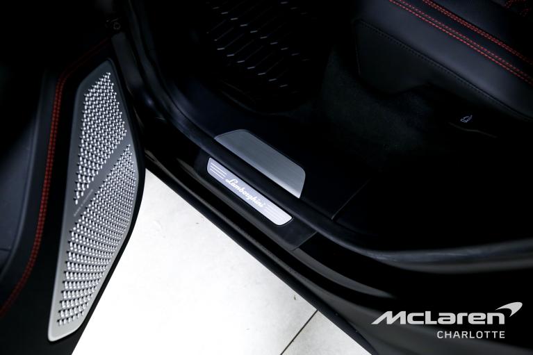 Used-2022-Lamborghini-Urus