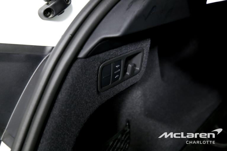 Used-2022-Lamborghini-Urus
