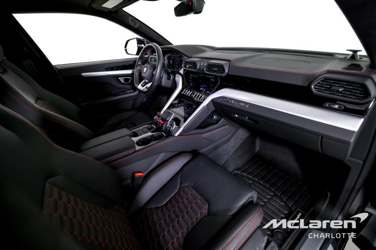 Used-2022-Lamborghini-Urus