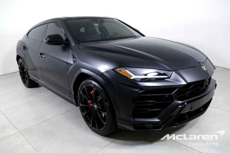 Used-2022-Lamborghini-Urus