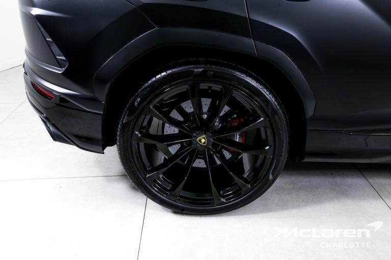 Used-2022-Lamborghini-Urus